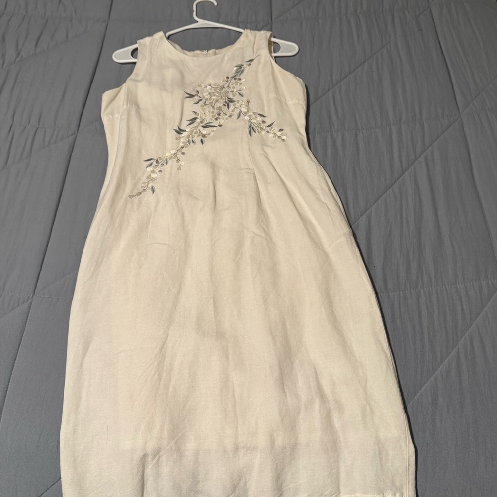Jessica Howard Cream Floral Embroidered Midi Dress